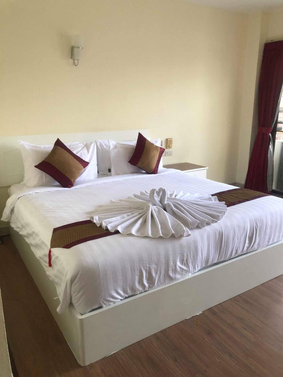 Patong Db旅馆酒店 外观 照片