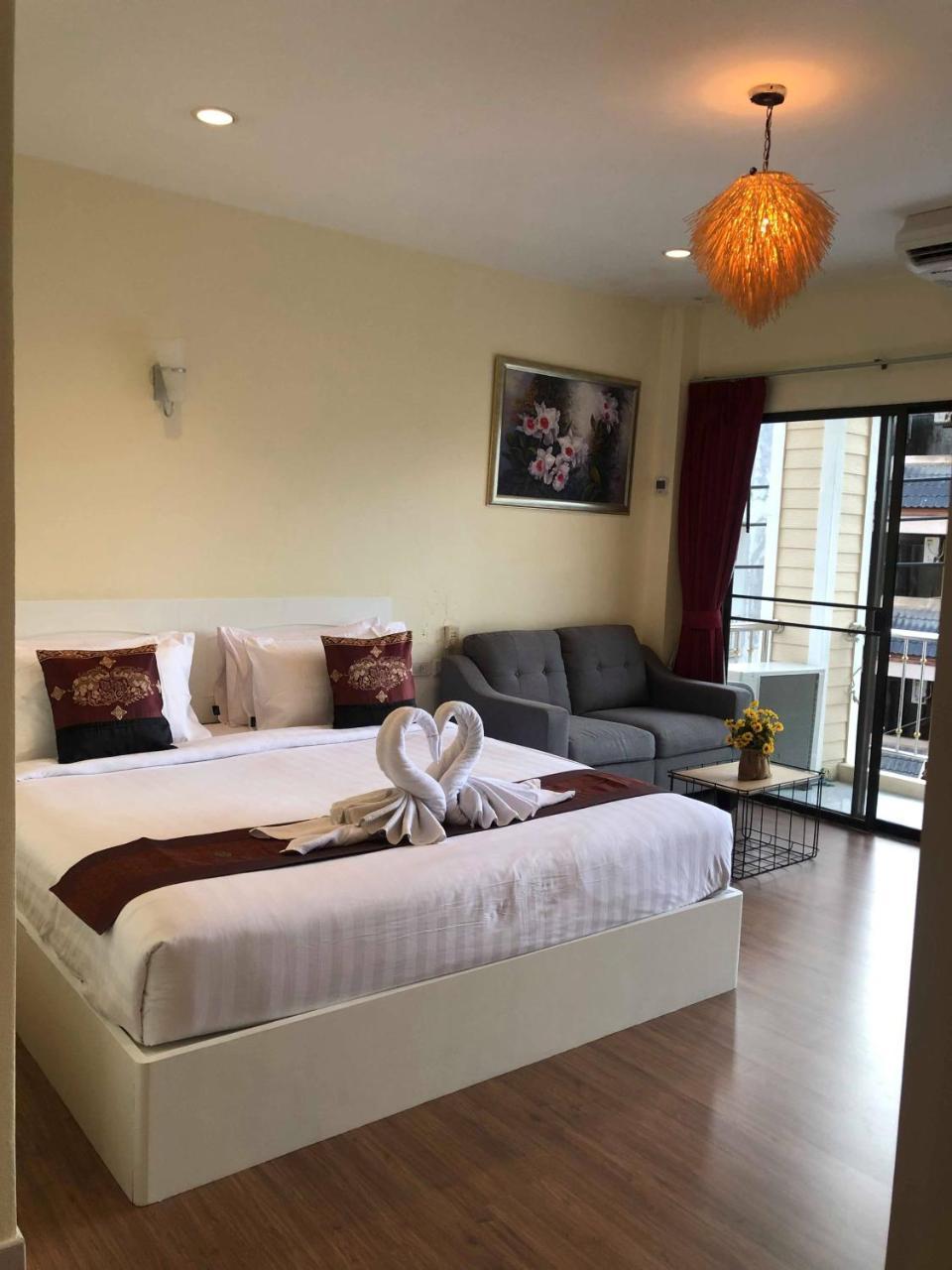 Patong Db旅馆酒店 外观 照片